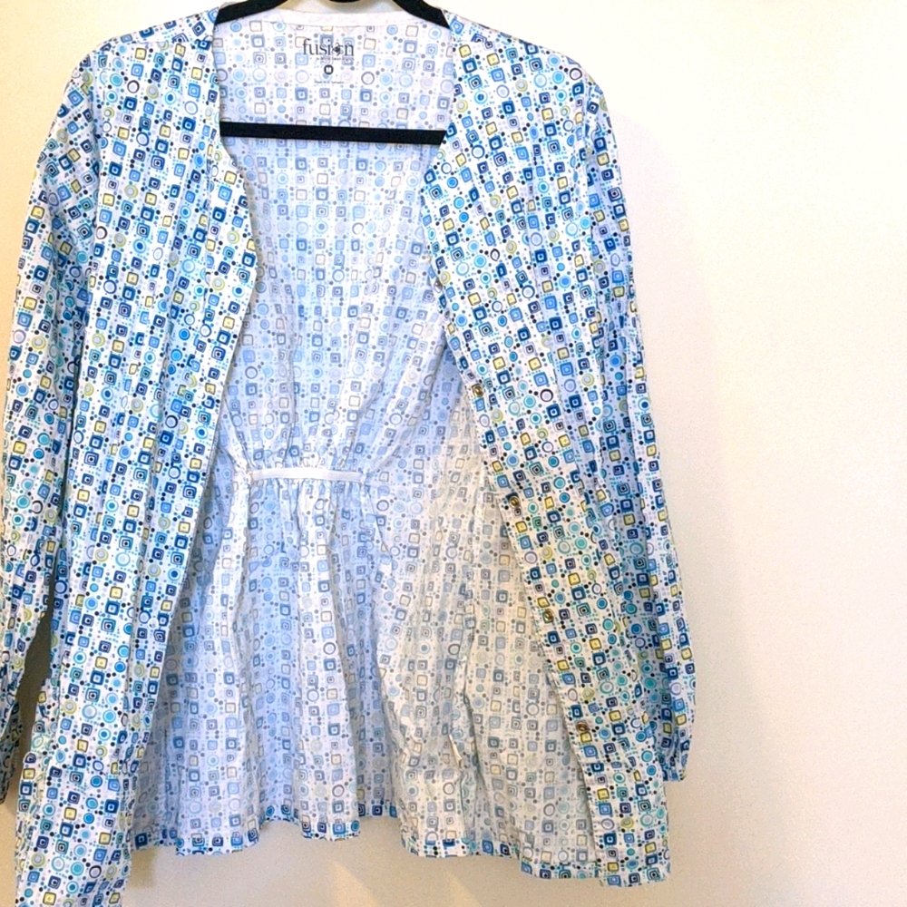 Scrub long sleeve coat